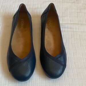 VIONIC Navy Leather Slip-On Ballet Flats